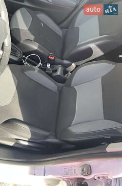 Хэтчбек Citroen C3 2012 в 