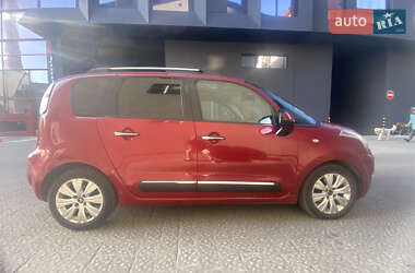 Хэтчбек Citroen C3 2010 в 