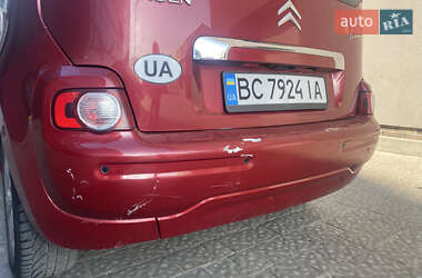 Хэтчбек Citroen C3 2010 в 