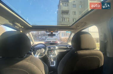 Хэтчбек Citroen C3 2010 в 