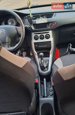 Хетчбек Citroen C3 2013 в 