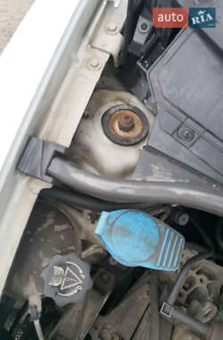 Хэтчбек Citroen C3 2009 в 