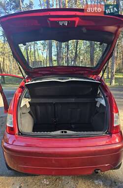 Хэтчбек Citroen C3 2007 в 