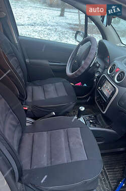 Хэтчбек Citroen C3 2006 в 