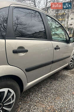 Хэтчбек Citroen C3 2006 в 