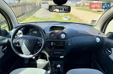 Хэтчбек Citroen C3 2005 в 