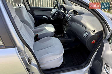 Хэтчбек Citroen C3 2005 в 