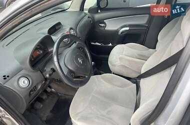 Хэтчбек Citroen C3 2005 в 