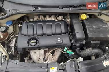 Хэтчбек Citroen C3 2005 в 