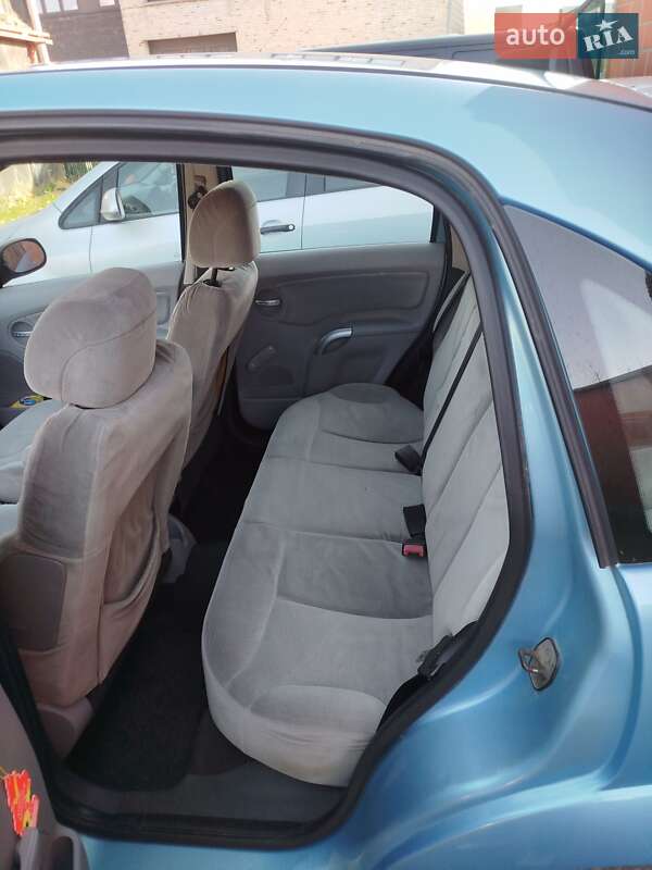 Хэтчбек Citroen C3 2003 в Хусте фото 18 Хэтчбек Citroen C3 2003 в Хусте