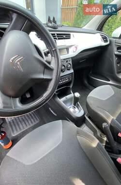 Хетчбек Citroen C3 2012 в 