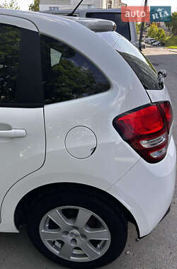 Хэтчбек Citroen C3 2011 в 