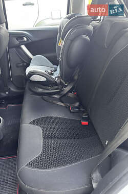 Хэтчбек Citroen C3 2011 в 