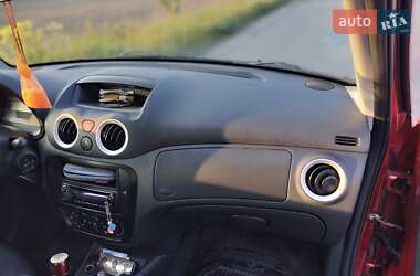 Хэтчбек Citroen C3 2009 в 