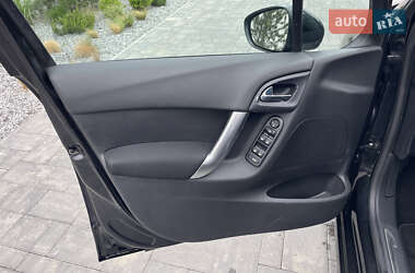 Хэтчбек Citroen C3 2010 в 