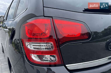 Хэтчбек Citroen C3 2010 в 