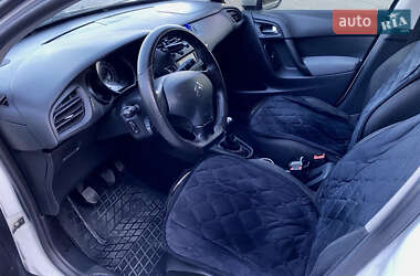 Хэтчбек Citroen C3 2010 в 