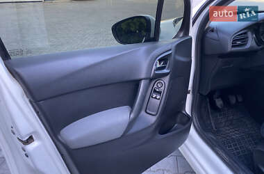 Хэтчбек Citroen C3 2010 в 