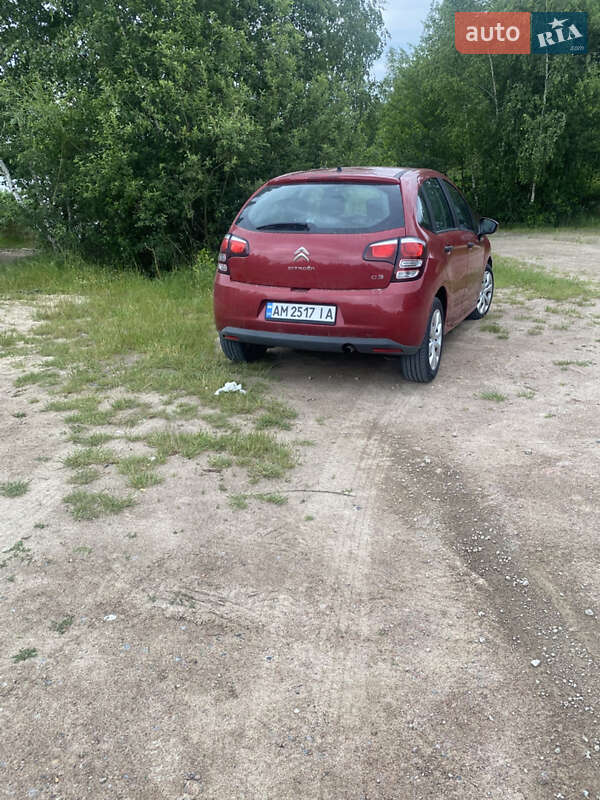 Хэтчбек Citroen C3 2015 в Коростене