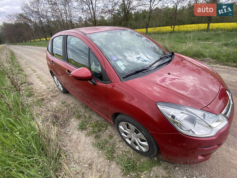 Хэтчбек Citroen C3 2015 в Коростене