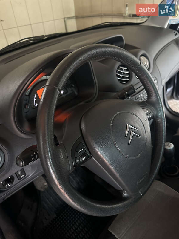 Хэтчбек Citroen C3 2003 в Харькове