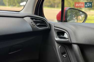 Хэтчбек Citroen C3 2010 в 