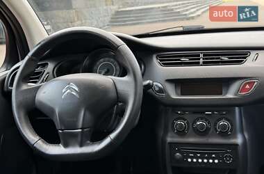 Хэтчбек Citroen C3 2010 в 
