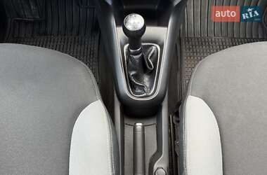 Хэтчбек Citroen C3 2010 в 