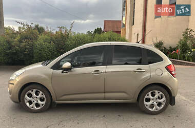 Хэтчбек Citroen C3 2010 в 