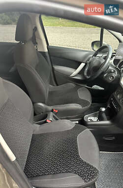 Хэтчбек Citroen C3 2010 в 