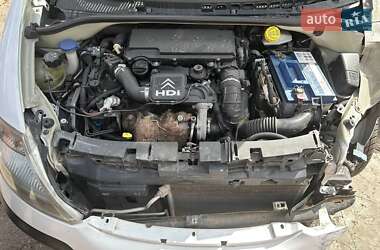 Хэтчбек Citroen C3 2005 в 