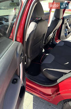 Хэтчбек Citroen C3 2011 в 