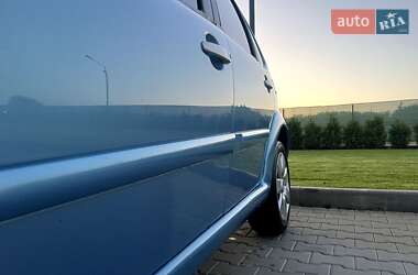 Хэтчбек Citroen C3 2002 в 