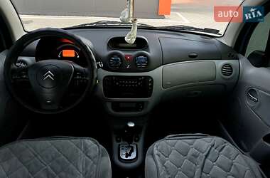 Хэтчбек Citroen C3 2002 в 