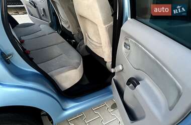 Хэтчбек Citroen C3 2002 в 