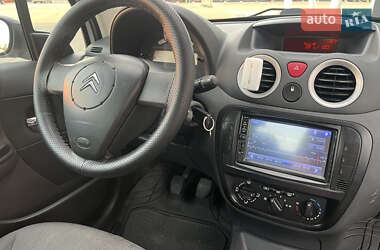 Хэтчбек Citroen C3 2007 в 