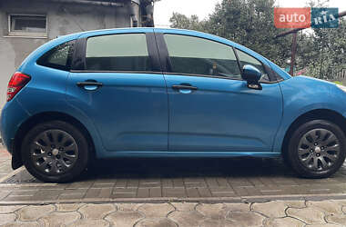 Хэтчбек Citroen C3 2010 в 