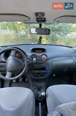 Хэтчбек Citroen C3 2005 в 