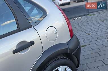 Хэтчбек Citroen C3 2005 в 