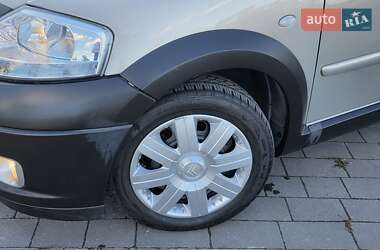 Хэтчбек Citroen C3 2005 в 