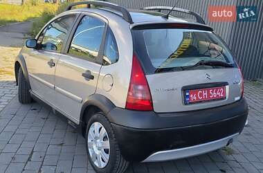 Хэтчбек Citroen C3 2005 в 