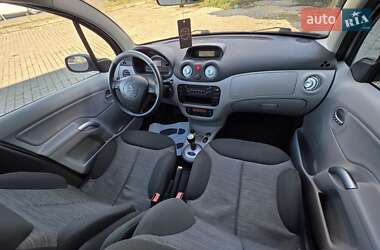 Хэтчбек Citroen C3 2005 в 
