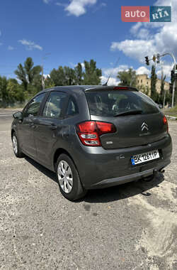 Хэтчбек Citroen C3 2012 в 