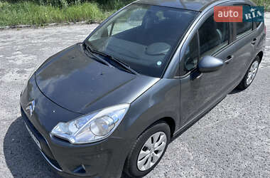 Хэтчбек Citroen C3 2012 в 