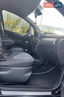 Хэтчбек Citroen C3 2008 в 