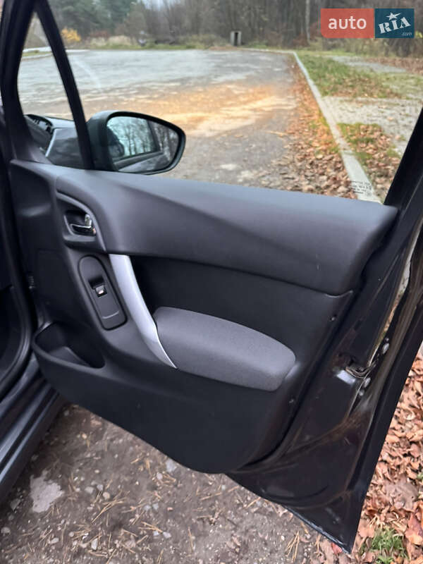 Хэтчбек Citroen C3 2012 в Бережанах