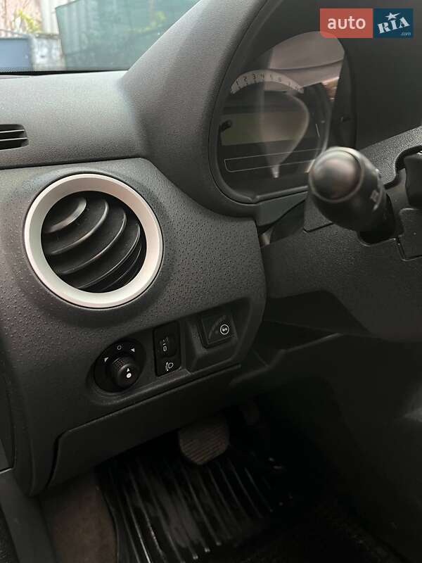 Хетчбек Citroen C3 2008 в Дніпрі фото 17 Хетчбек Citroen C3 2008 в Дніпрі