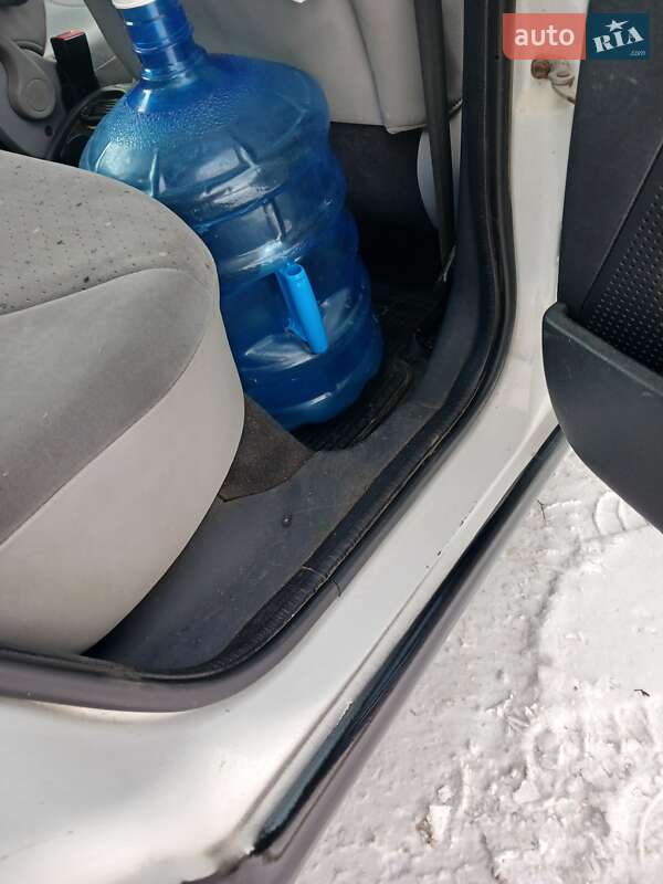 Хетчбек Citroen C3 2007 в Чернівцях