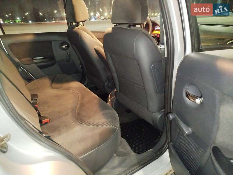 Хэтчбек Citroen C3 2005 в Киеве фото 24 Хэтчбек Citroen C3 2005 в Киеве