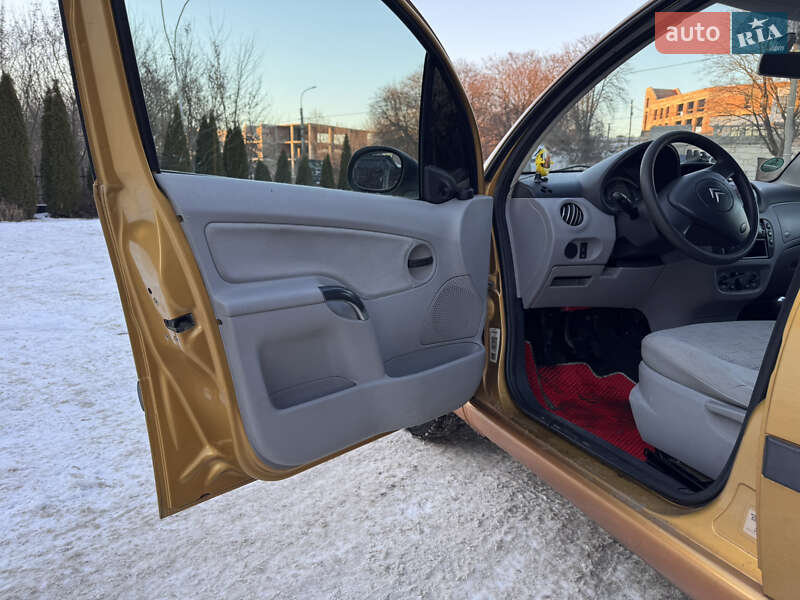 Хетчбек Citroen C3 2003 в Рівному фото 11 Хетчбек Citroen C3 2003 в Рівному